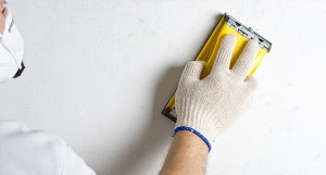 Как покрасить потолок водоэмульсионной краской по старой краске: видео инструкция